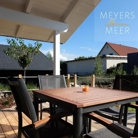 Semesterbostad Schwarzes Holzferienhaus Mit Sauna -- Gartenglueck -- An Der Ostsee, Bei Wismar, 500m, 2 Schlafzimmer