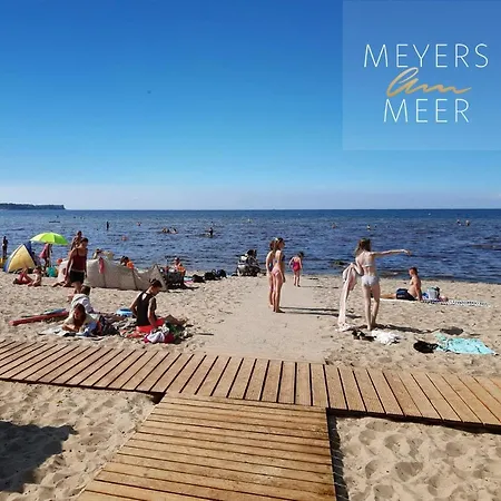 Semesterbostad Schwarzes Holzferienhaus Mit Sauna -- Gartenglueck -- An Der Ostsee, Bei Wismar, 500m, 2 Schlafzimmer Zierow