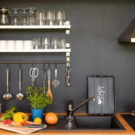 Semesterbostad Schwarzes Holzferienhaus Mit Sauna -- Gartenglueck -- An Der Ostsee, Bei Wismar, 500m, 2 Schlafzimmer *