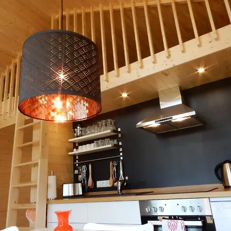 Semesterbostad Schwarzes Holzferienhaus Mit Sauna -- Gartenglueck -- An Der Ostsee, Bei Wismar, 500m, 2 Schlafzimmer