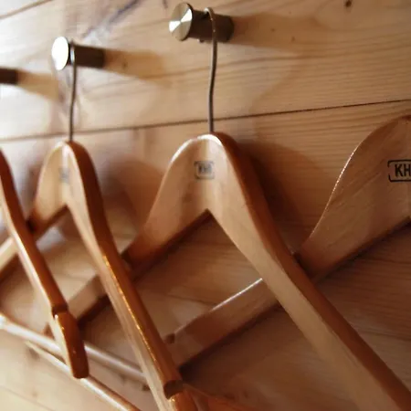 Semesterbostad Schwarzes Holzferienhaus Mit Sauna -- Gartenglueck -- An Der Ostsee, Bei Wismar, 500m, 2 Schlafzimmer Zierow