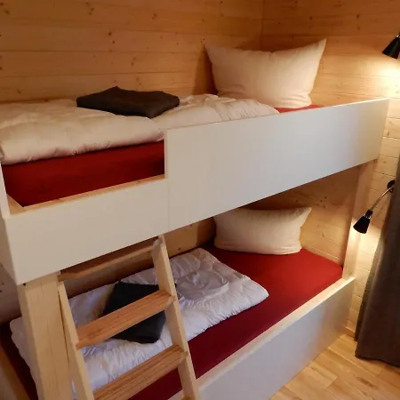 Schwarzes Holzferienhaus Mit Sauna -- Gartenglueck -- An Der Ostsee, Bei Wismar, 500m, 2 Schlafzimmer * Zierow