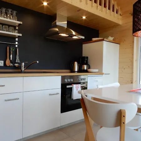 Schwarzes Holzferienhaus Mit Sauna -- Gartenglueck -- An Der Ostsee, Bei Wismar, 500m, 2 Schlafzimmer * Zierow